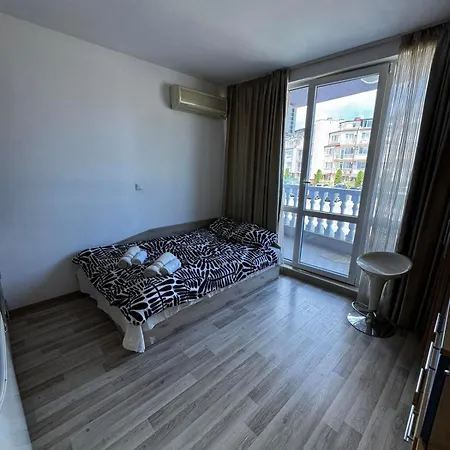 Aurora 1 Bedroom Apartment